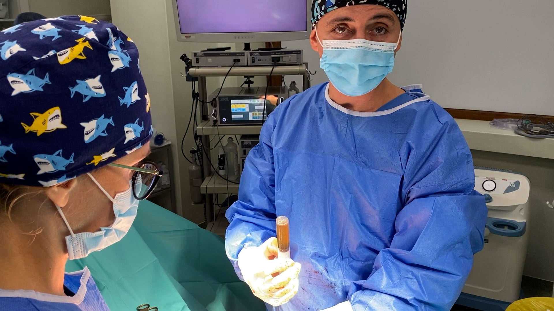 Tumora-abdominala-giganta-suspecta-de-cancer-ovarian-4